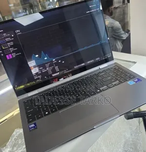New Laptop Samsung 16GB Intel Core Ultra 7 SSD 512GB