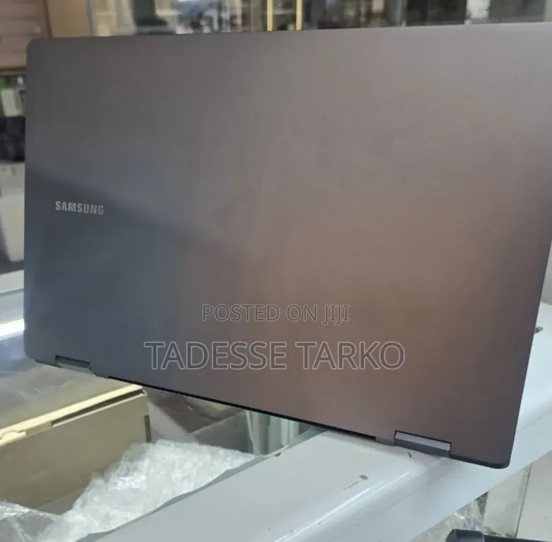 New Laptop Samsung 16GB Intel Core Ultra 7 SSD 512GB