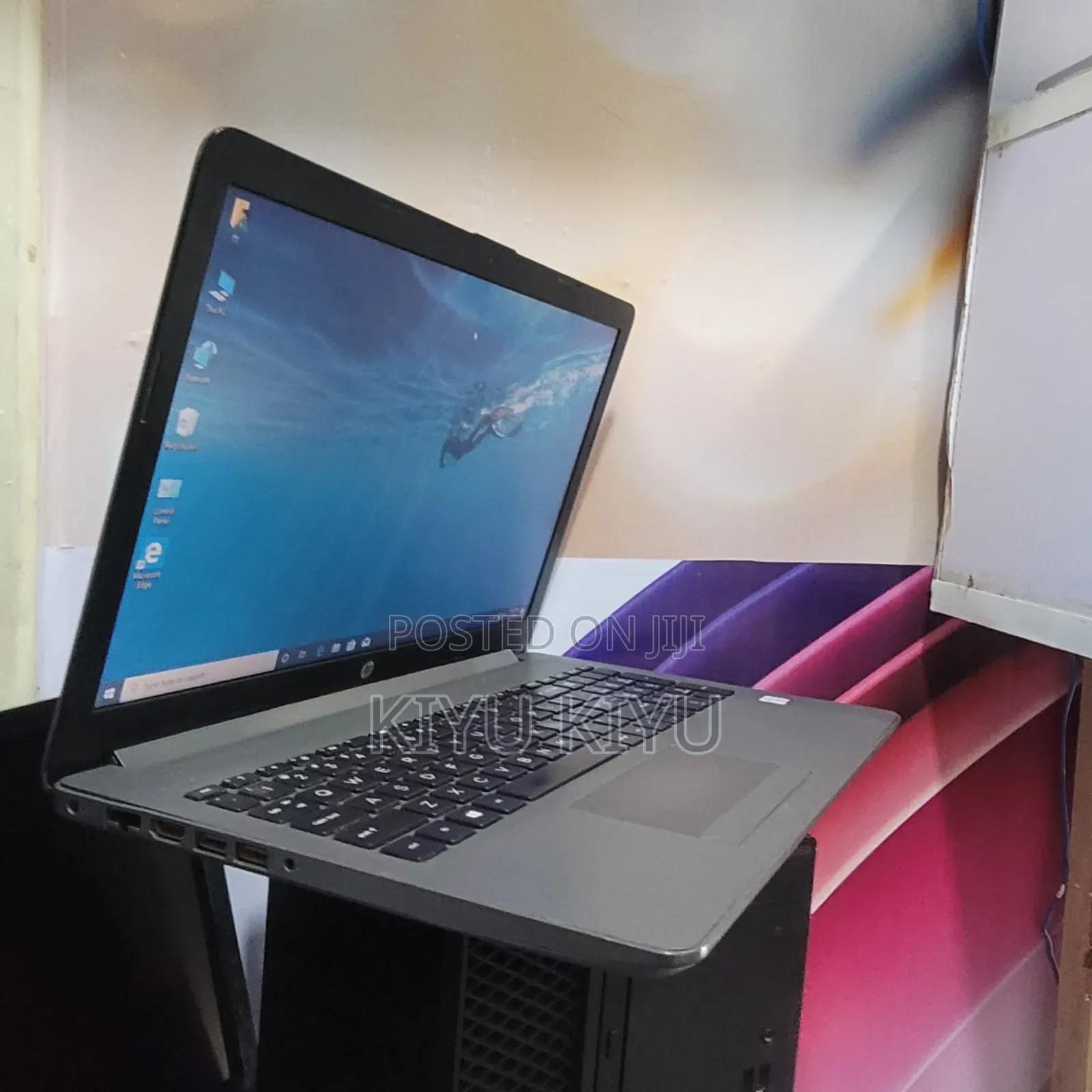 New Laptop HP 250 G7 8GB Intel Core i5 SSD 256GB