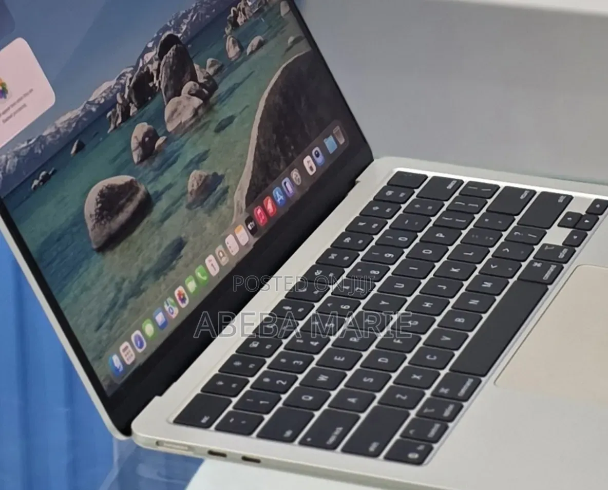 New Laptop Apple MacBook Air 2025 M4 16GB Apple M4 SSD 256GB