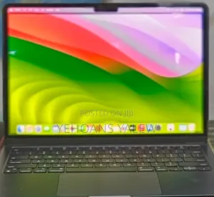 New Laptop Apple MacBook Air 2022 M2 8GB Apple M2 SSD 512GB