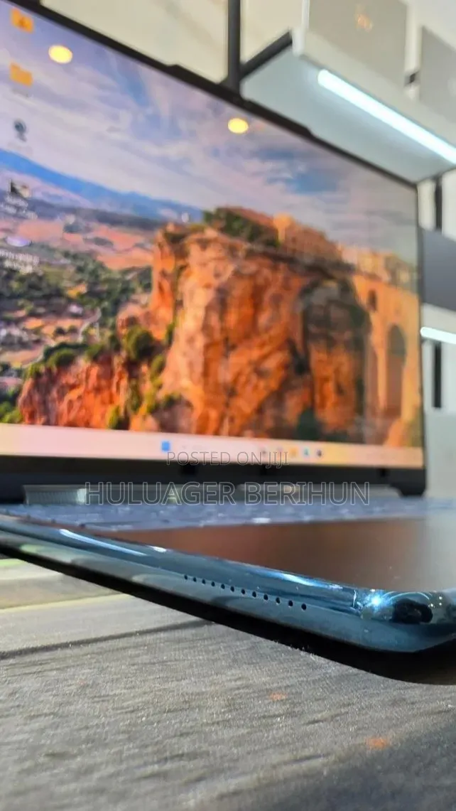 New Laptop Lenovo Yoga 9i 16GB Intel Core Ultra 7 SSD 1T
