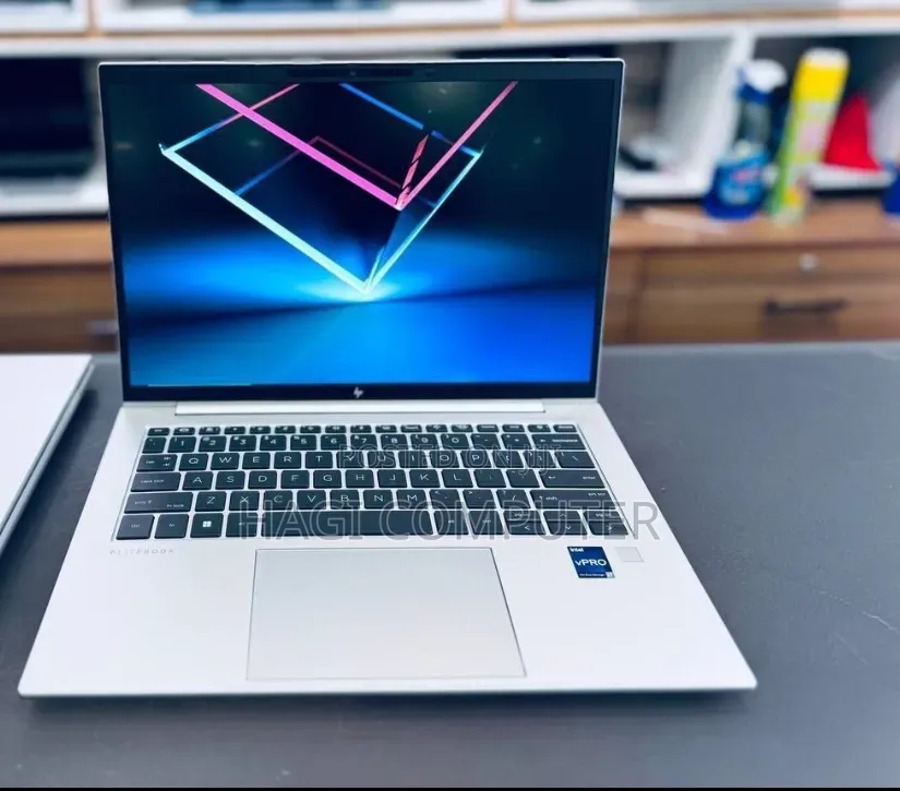 New Laptop HP EliteBook 840 G10 16GB Intel Core i7 SSD 512GB