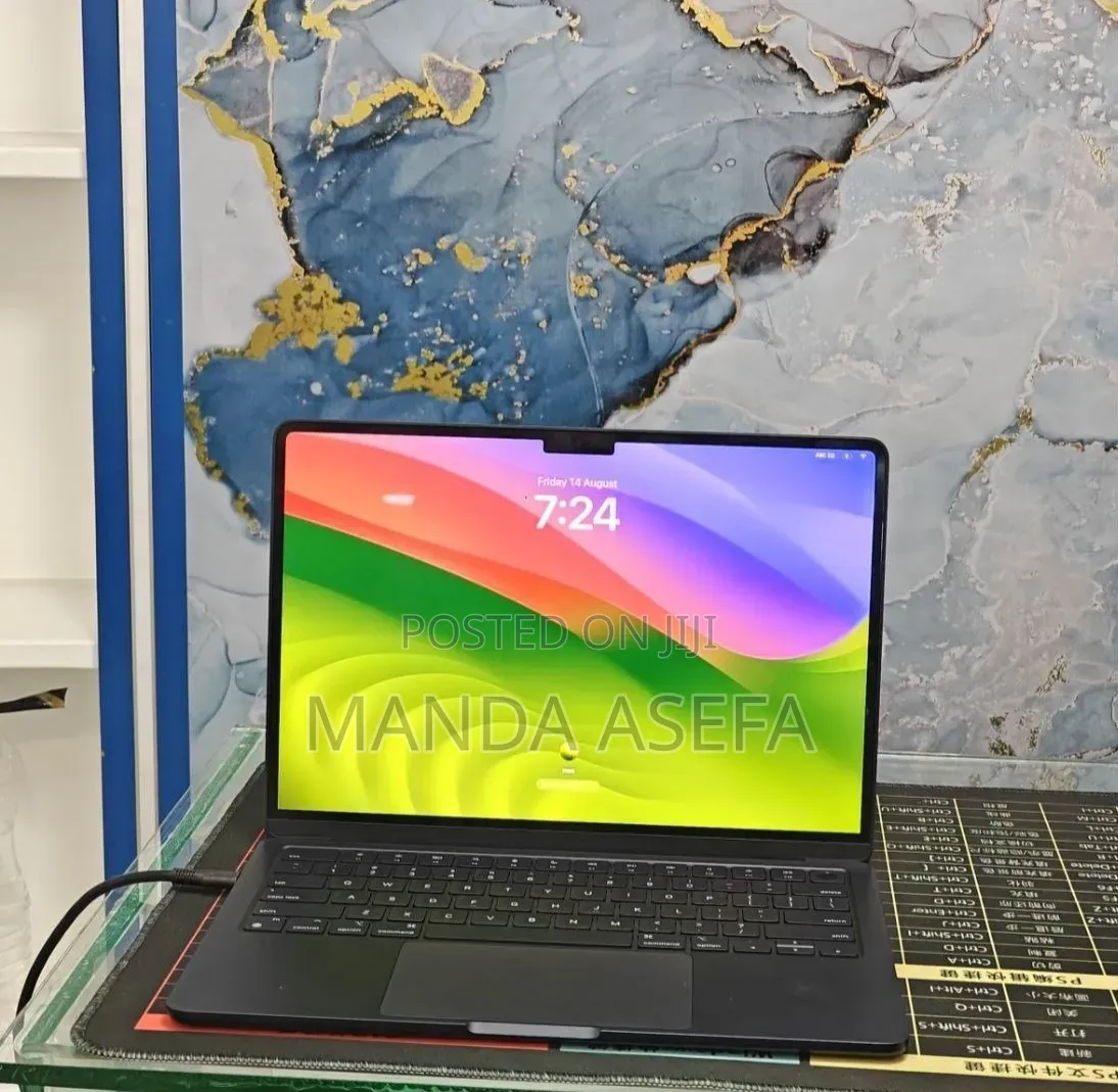 New Laptop Apple MacBook Air 2022 M2 8GB Apple M2 SSD 512GB