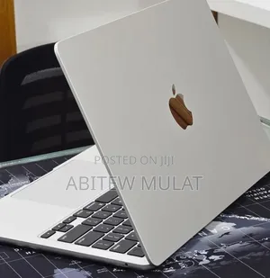 New Laptop Apple MacBook Air 2022 M2 16GB Apple M2 SSD 256GB