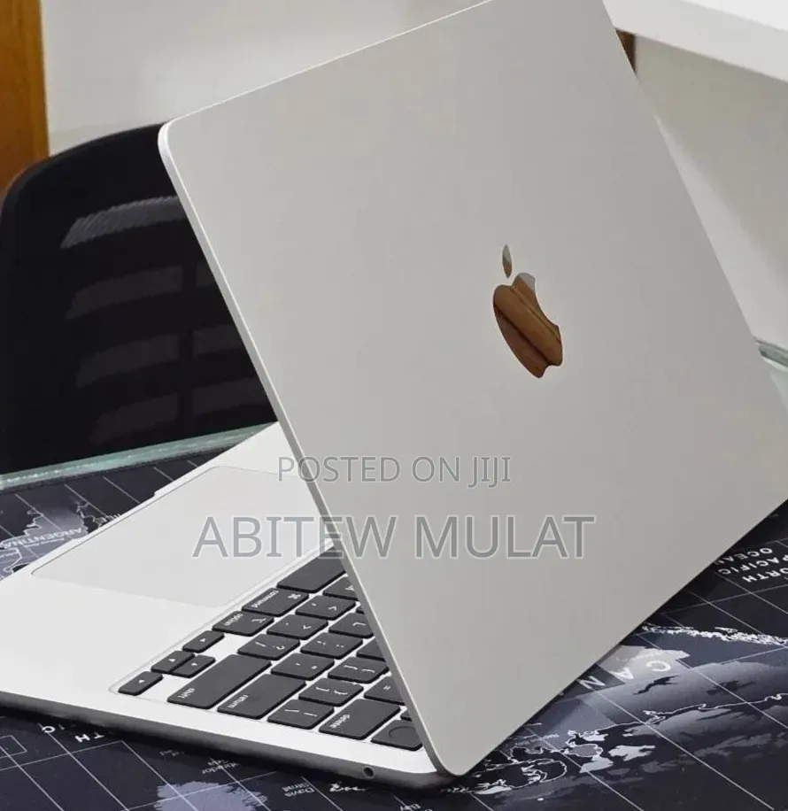 New Laptop Apple MacBook Air 2022 M2 16GB Apple M2 SSD 256GB
