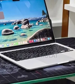 New Laptop Apple MacBook Air 2022 M2 16GB Apple M2 SSD 256GB