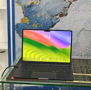 New Laptop Apple MacBook Air 2022 M2 8GB Apple M2 SSD 512GB