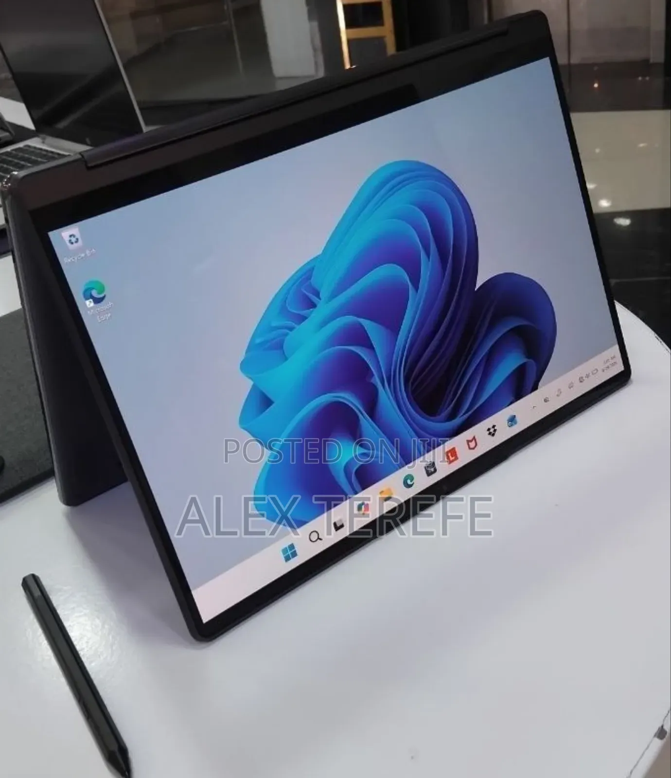 New Laptop Lenovo Yoga 9i 16GB Intel Core i7 SSD 512GB