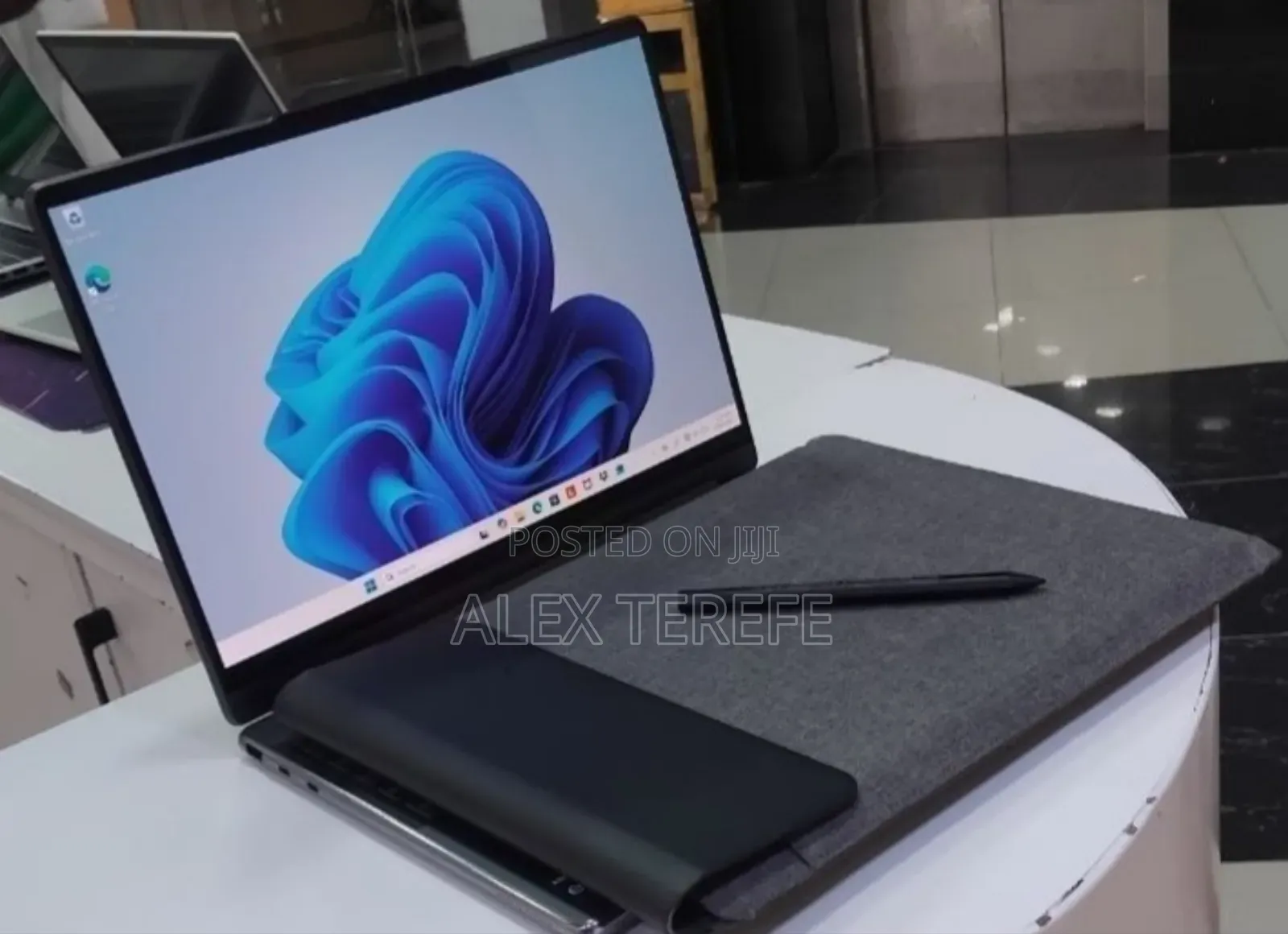 New Laptop Lenovo Yoga 9i 16GB Intel Core i7 SSD 512GB