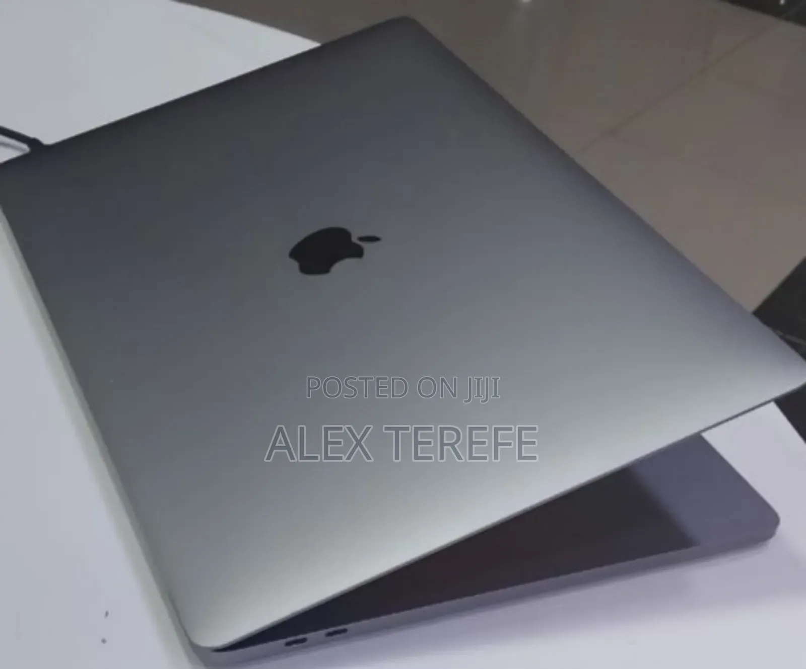 New Laptop Apple MacBook Pro 2017 16GB Intel Core i7 SSD 512GB