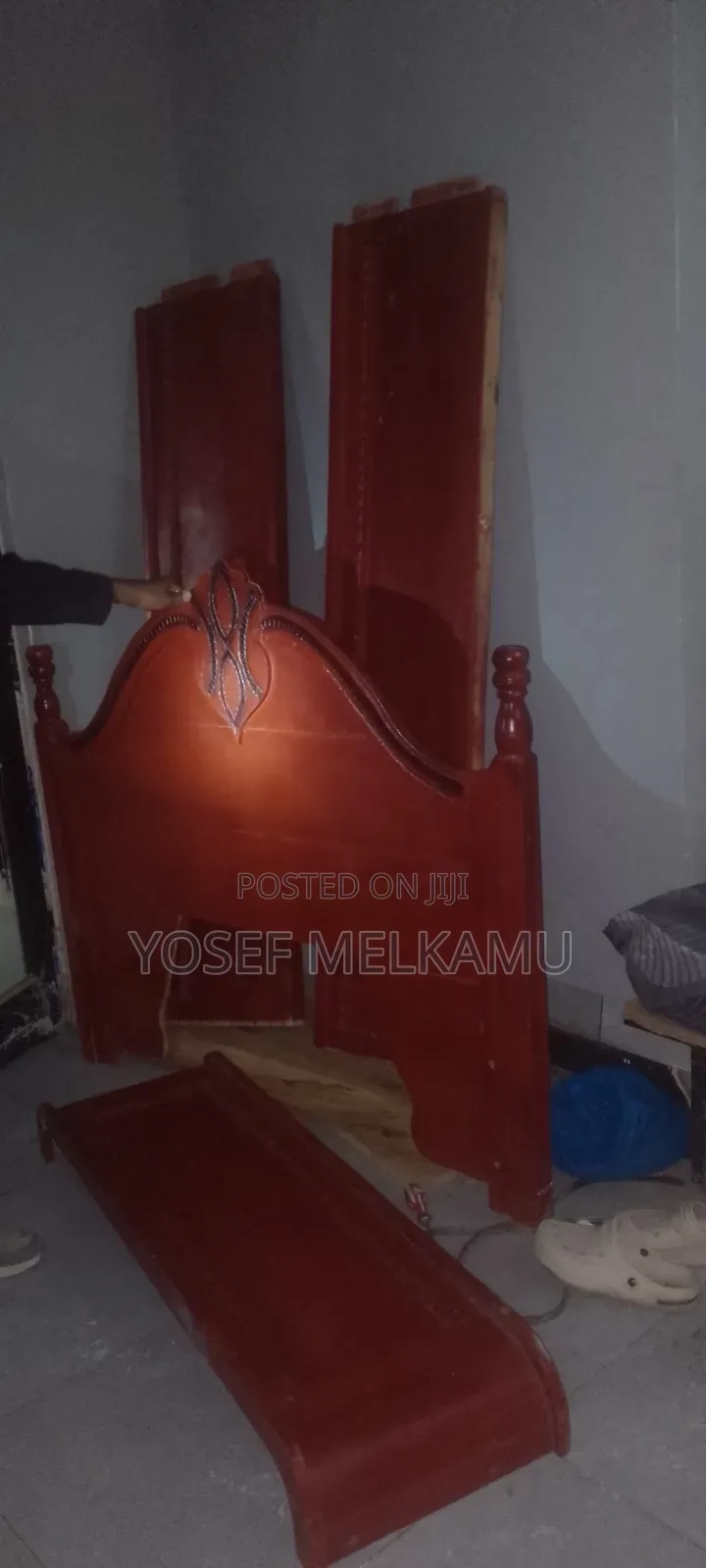 አልጋ 120cm ከ MDF የተሻለ ጥንካሬ ያለዉ