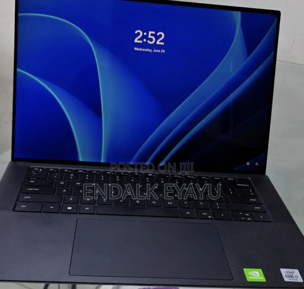 New Laptop Dell Precision 15 3520 16GB Intel Core i7 SSD 512GB