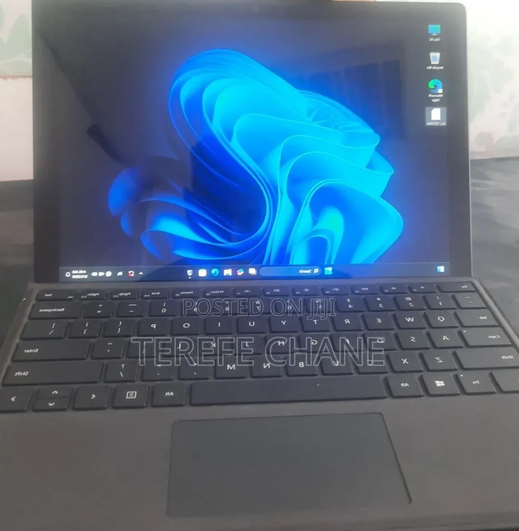 New Laptop Microsoft Surface Pro 6 8GB Intel Core i5 SSD 256GB