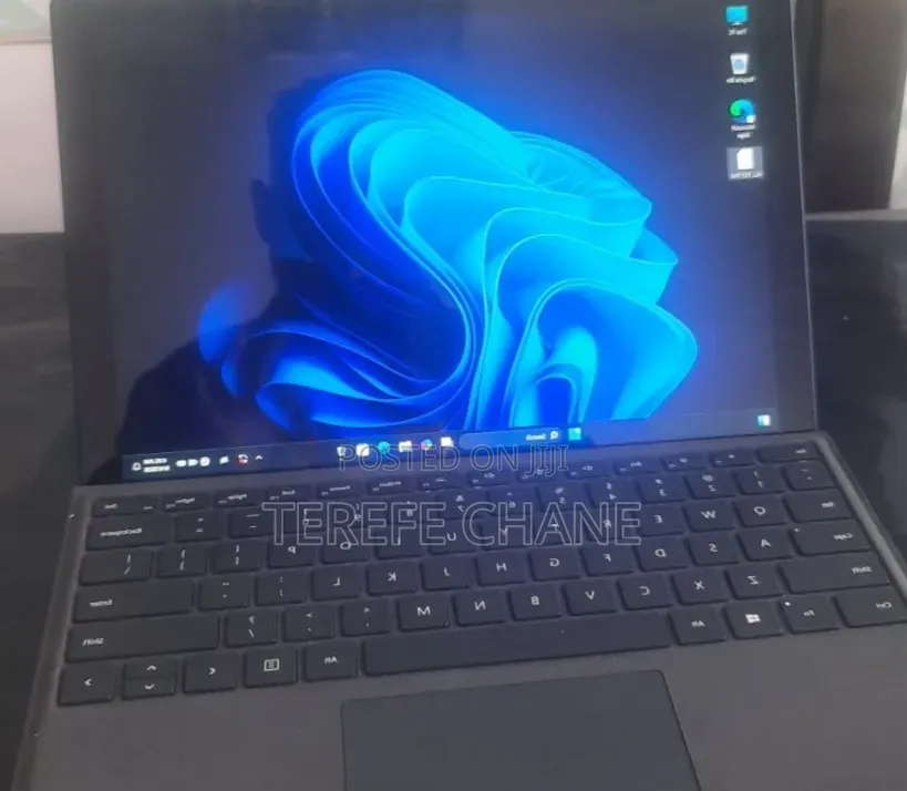New Laptop Microsoft Surface Pro 6 8GB Intel Core i5 SSD 256GB