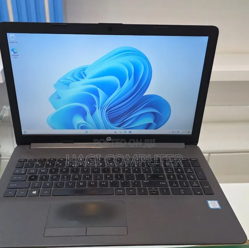 New Laptop HP Stream Notebook 8GB Intel Core i5 HDD 1T