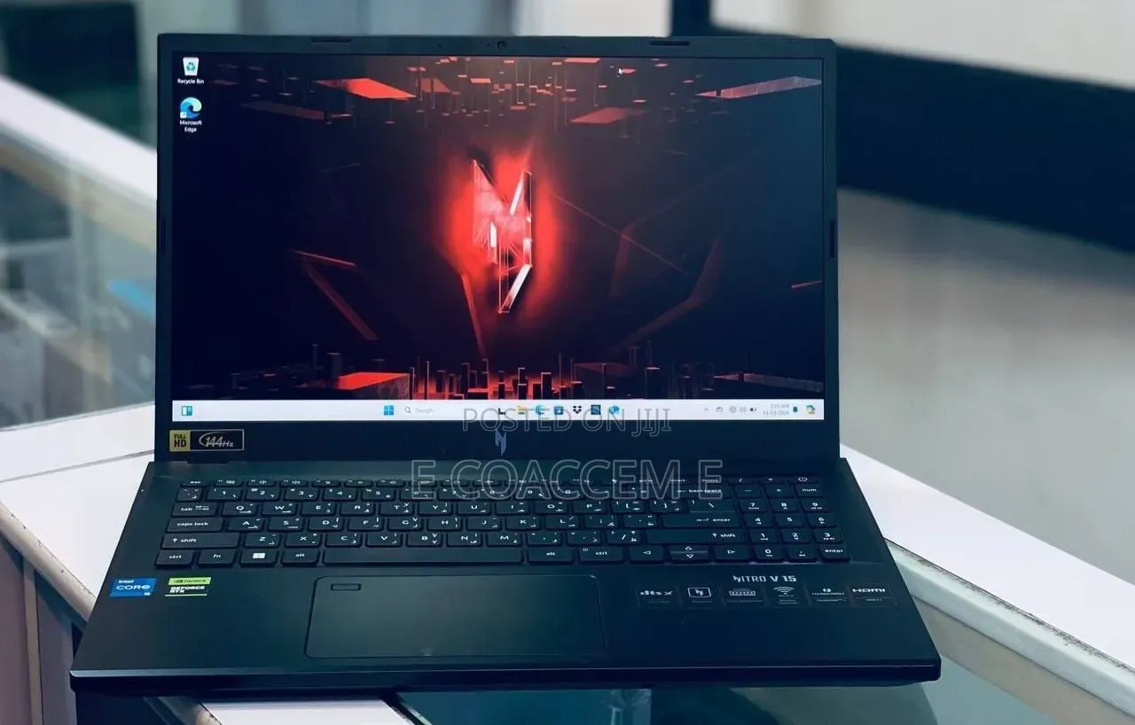 New Laptop Acer 16GB AMD Ryzen 5 SSD 512GB
