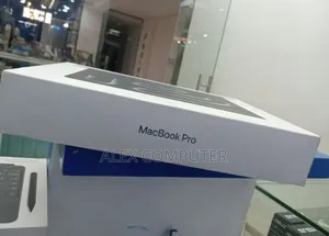 New Laptop Apple MacBook Pro 2026 M5 Max 36GB Apple M5 Max SSD 2T
