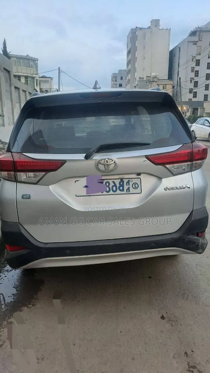 Toyota Rush 2019 Silver