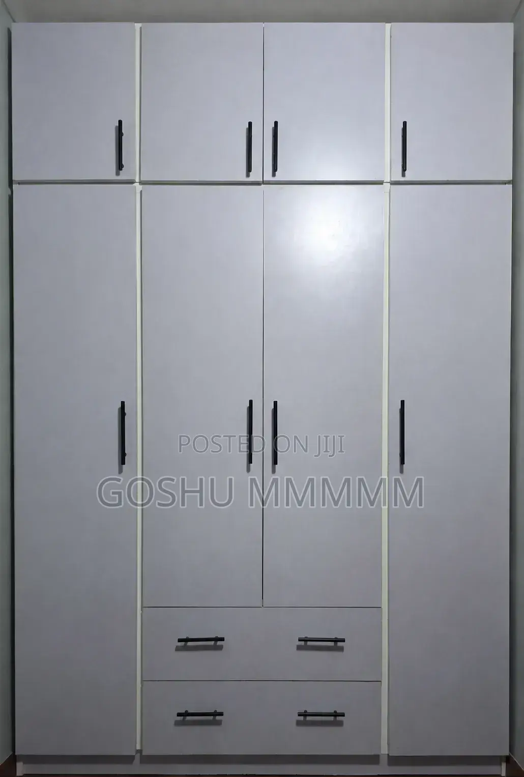 Cupboard/Kumsatin