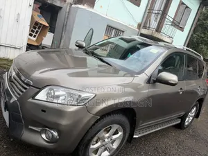 Toyota RAV4 2011