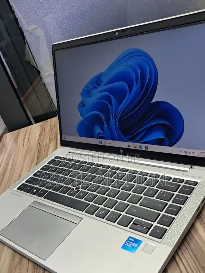 New Laptop HP EliteBook 840 G8 16GB Intel Core i5 SSD 512GB