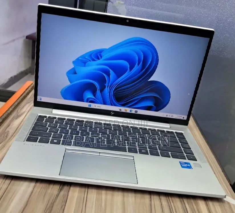 New Laptop HP EliteBook 840 G8 16GB Intel Core i5 SSD 512GB
