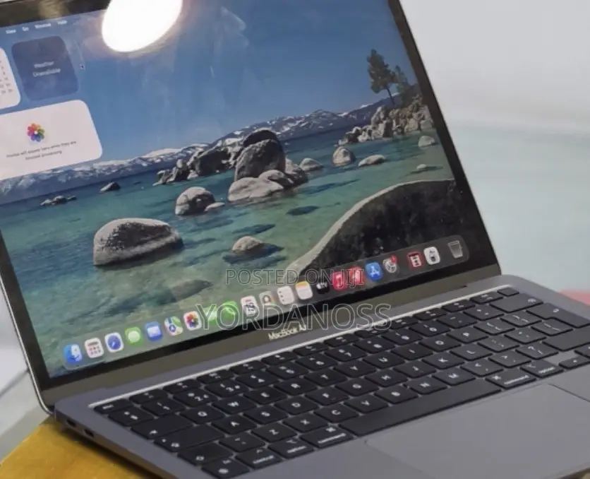 New Laptop Apple MacBook Air 2020 M1 16GB Apple M1 SSD 256GB