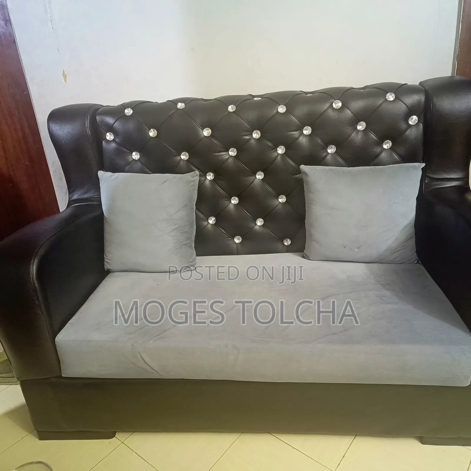 Classic Full Sofa Set