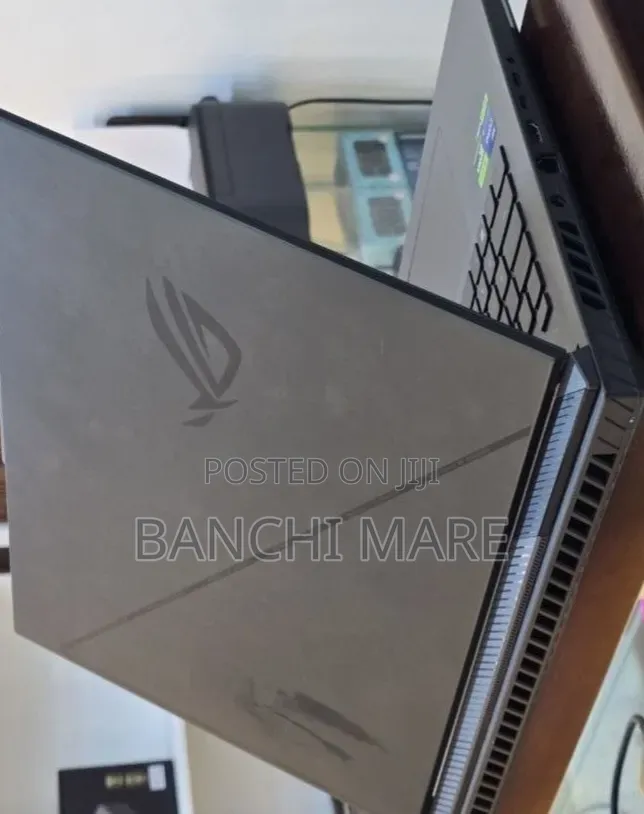 New Laptop Asus ROG Strix G18 40GB Intel Core i9 SSD 1T