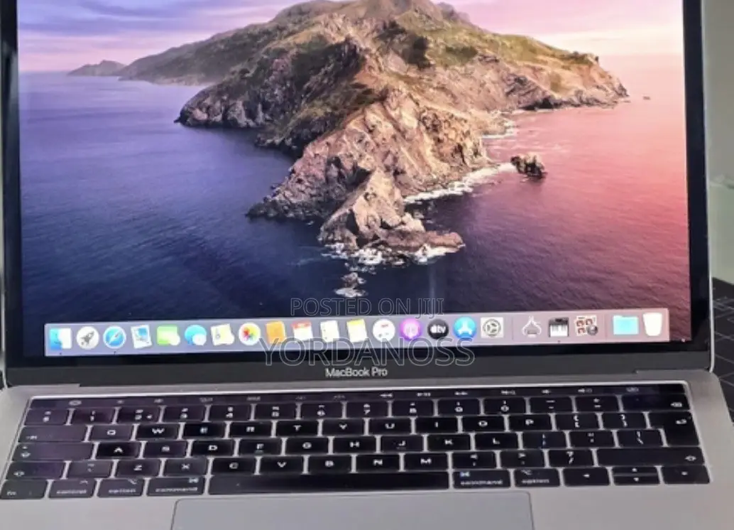 New Laptop Apple MacBook Pro 2019 16GB Intel Core i7 SSD 512GB