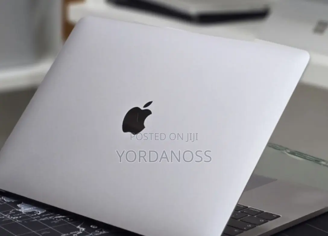 New Laptop Apple MacBook Pro 2019 16GB Intel Core i7 SSD 512GB