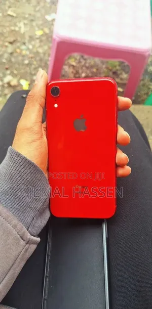 Apple iPhone XR 128 GB Red