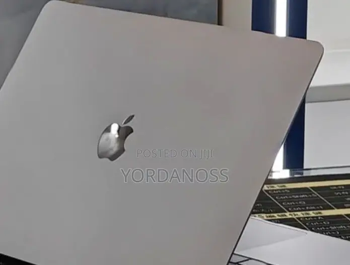 New Laptop Apple MacBook Air 2020 M1 16GB Apple M1 SSD 512GB