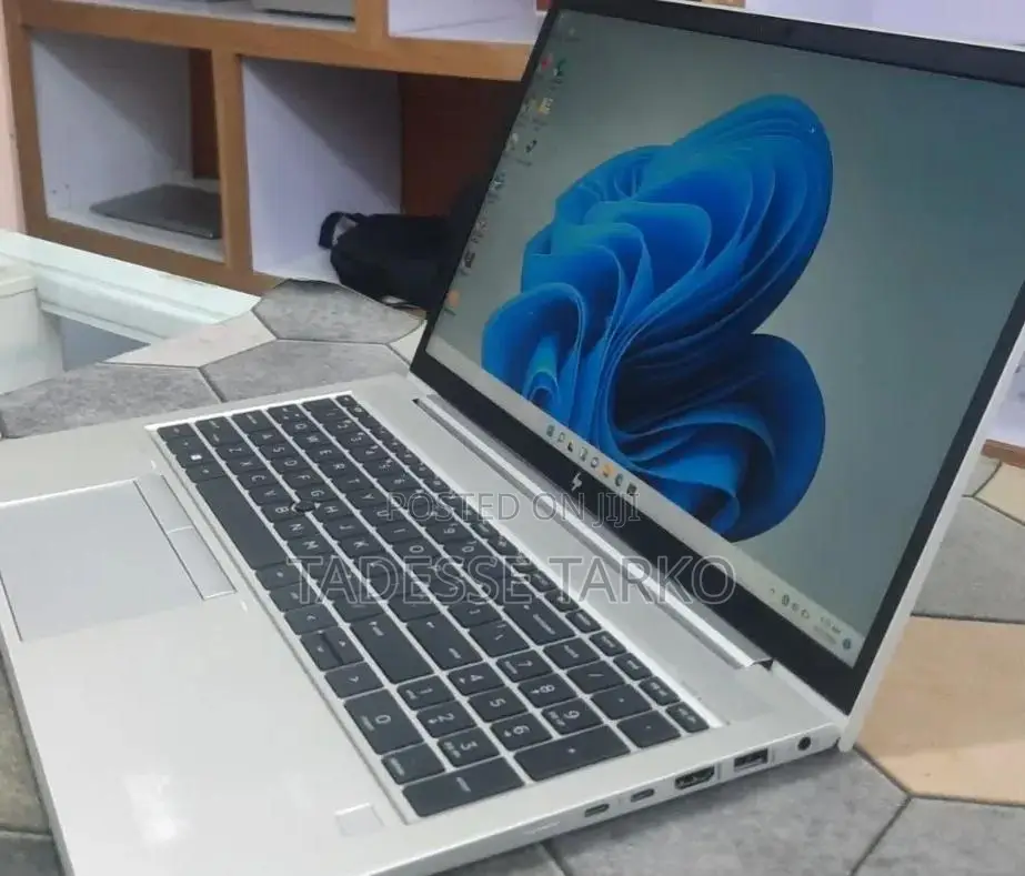 New Laptop HP EliteBook 850 G8 16GB Intel Core i7 SSD 512GB