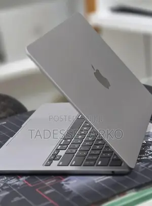 New Laptop Apple MacBook Air 2022 M2 8GB Apple M2 SSD 256GB