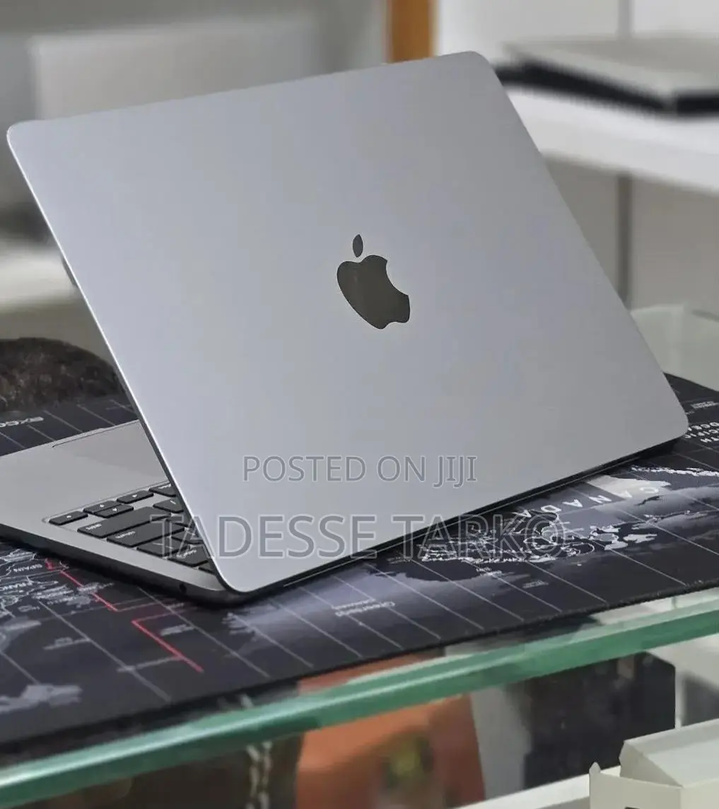 New Laptop Apple MacBook Air 2022 M2 8GB Apple M2 SSD 256GB