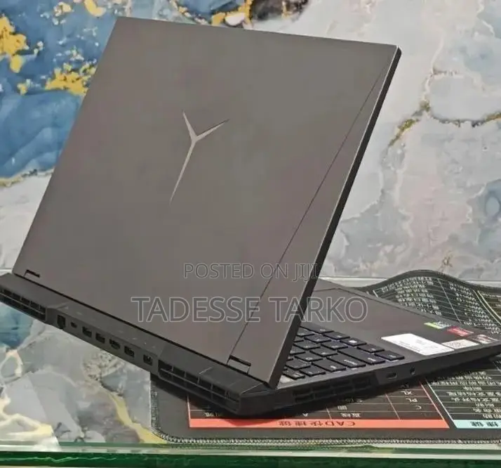 New Laptop Lenovo Legion 5 16GB AMD Ryzen 7 SSD 512GB