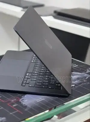 New Laptop Apple MacBook Air 2025 M4 16GB Apple M4 SSD 256GB