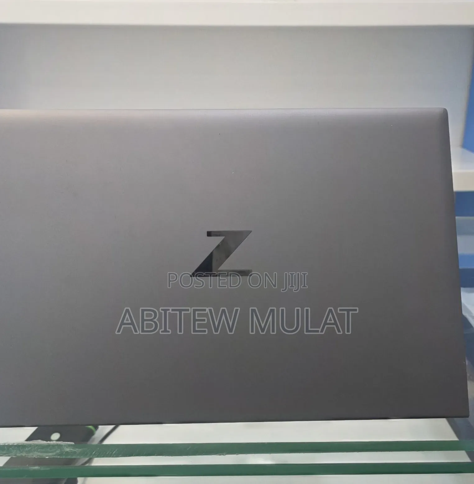New Laptop HP ZBook Firefly G8 16GB Intel Core i7 SSD 512GB
