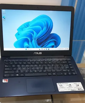 New Laptop Asus A42JY 8GB AMD A10 SSD 256GB