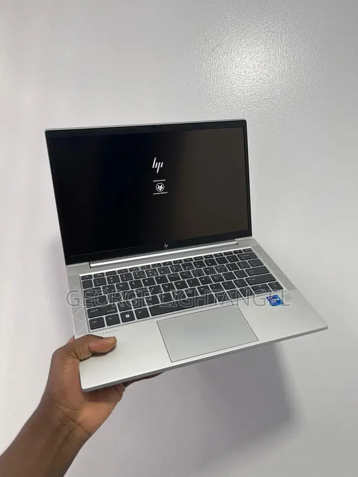 New Laptop HP EliteBook 830 G8 16GB Intel Core i7 SSD 1T