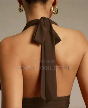Women's Deep v-Neck Fitted Sexy Fashion Halter Top