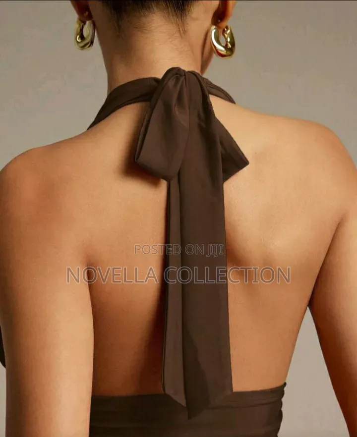 Women's Deep v-Neck Fitted Sexy Fashion Halter Top