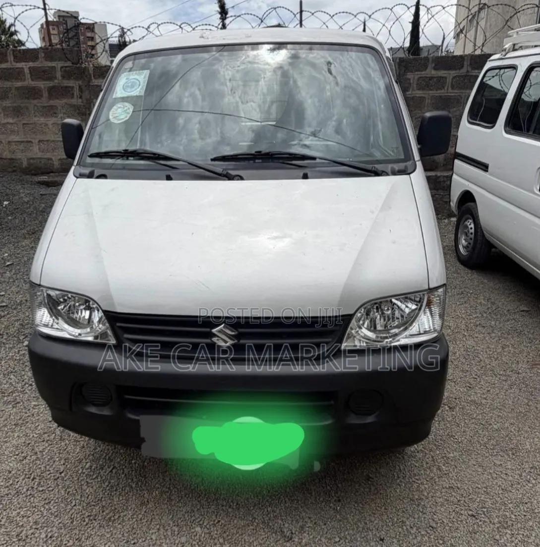 Suzuki Eeco 2025 Silver