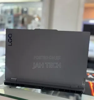 New Laptop Lenovo LOQ 15IRH8 16GB AMD Ryzen 5 SSD 512GB