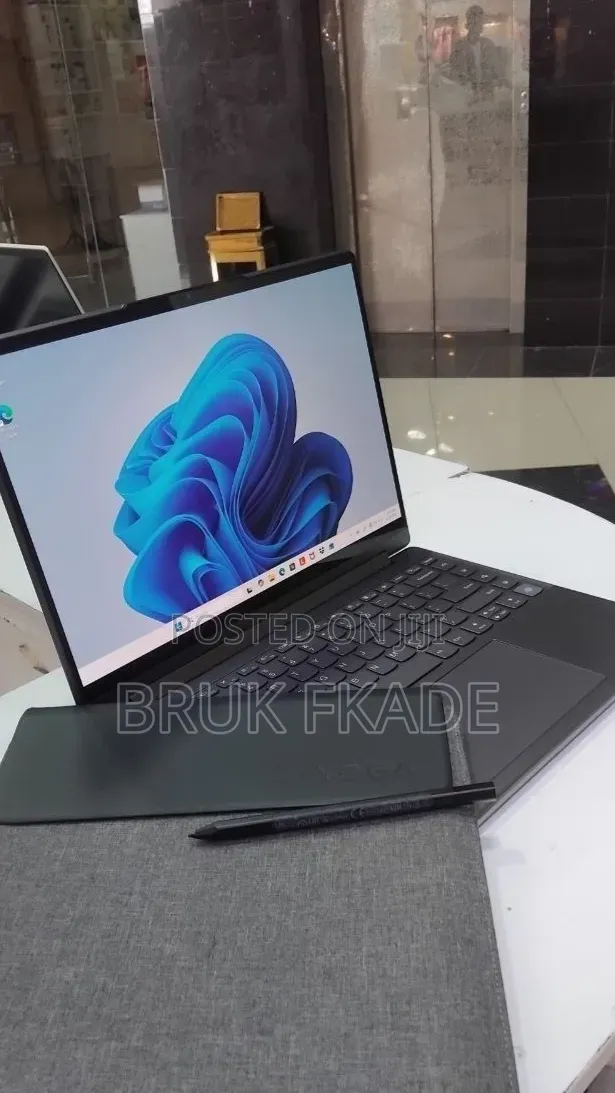 New Laptop Lenovo Yoga 9i 16GB Intel Core i7 SSD 1T