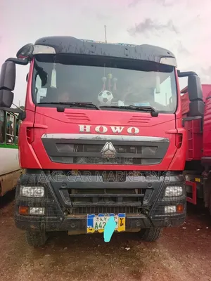 Howo Sino Struck (Tx336) With Bank