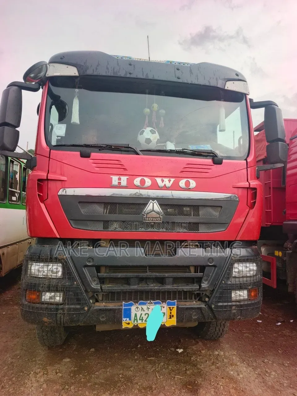 Howo Sino Struck (Tx336) With Bank