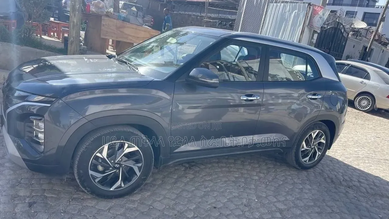 Hyundai Creta 2024 Maroon